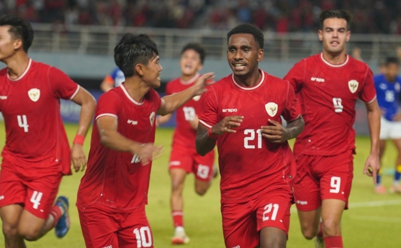 hình ảnh U19 Indonesia (áo đỏ) xuất sắc hạ U19 Argentina