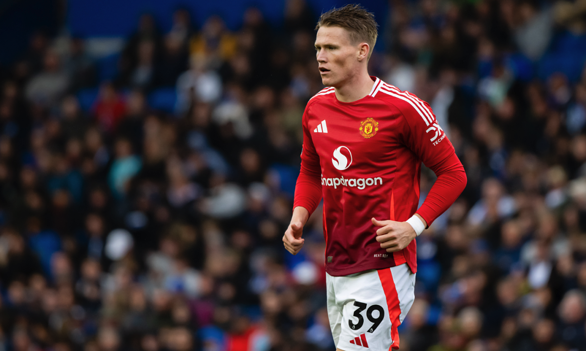 hình ảnh Sancho và McTominay Tỏa Sáng Ở Đội Mới